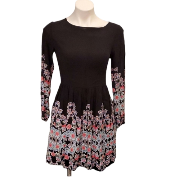 ASOS Petite Black Mini Long Sleeve Floral Dress - Picture 1 of 10